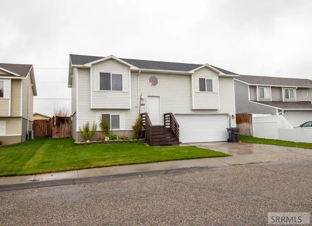 $392,500 | 290 Donna Drive, Idaho Falls, ID 83402