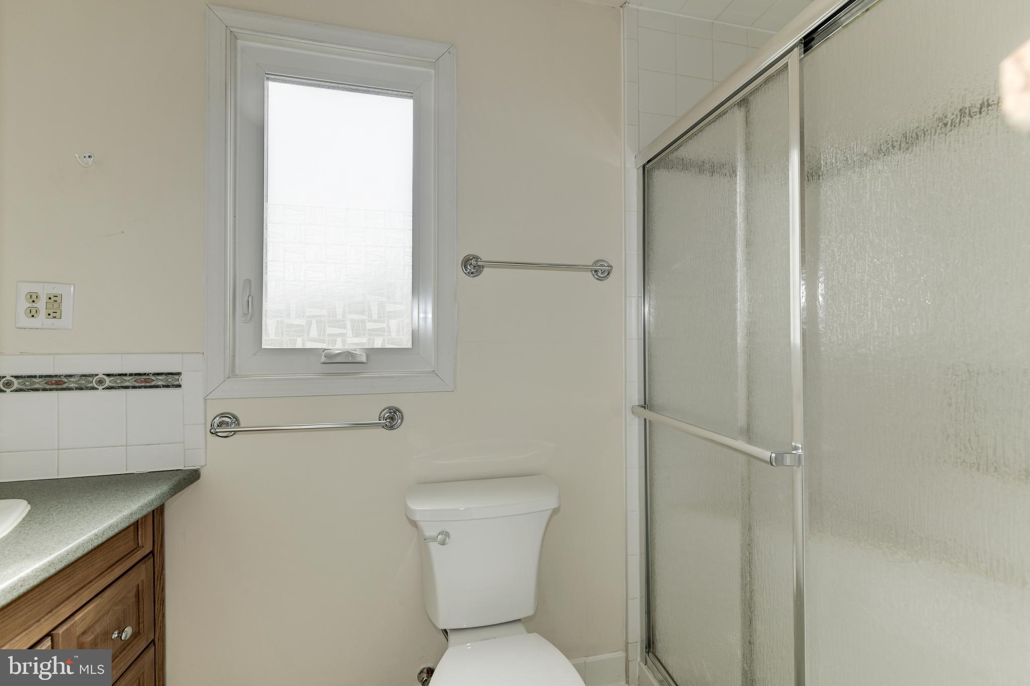 614 Warwick Road Fairless Hills, PA 19030 - Photo 8 of 35 Bath