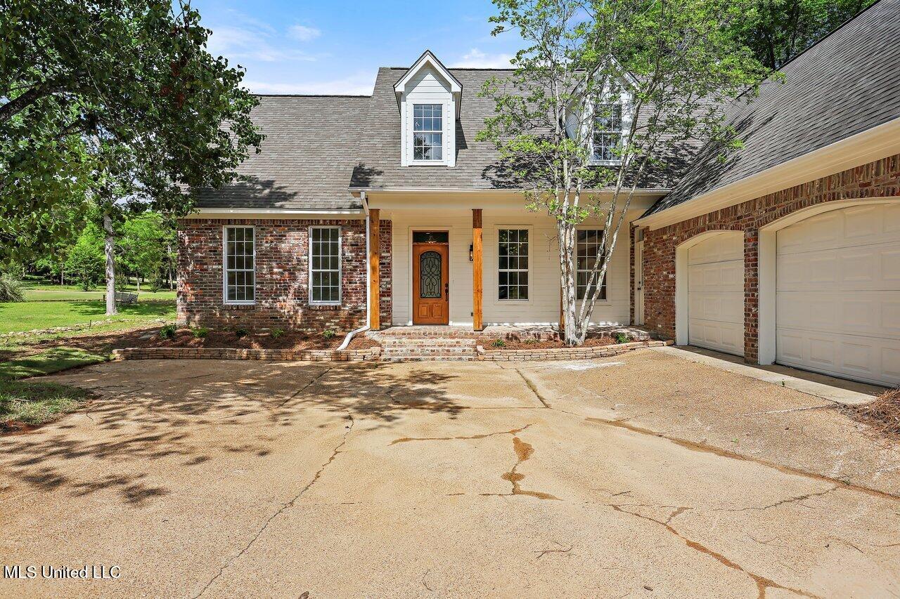 138 Sunflower Road Madison, MS 39110 - Photo 2 of 86 138 Sunflower Rd 3