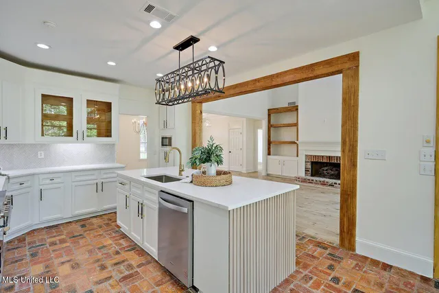 $490,000 | 138 Sunflower Road, Madison, MS 39110