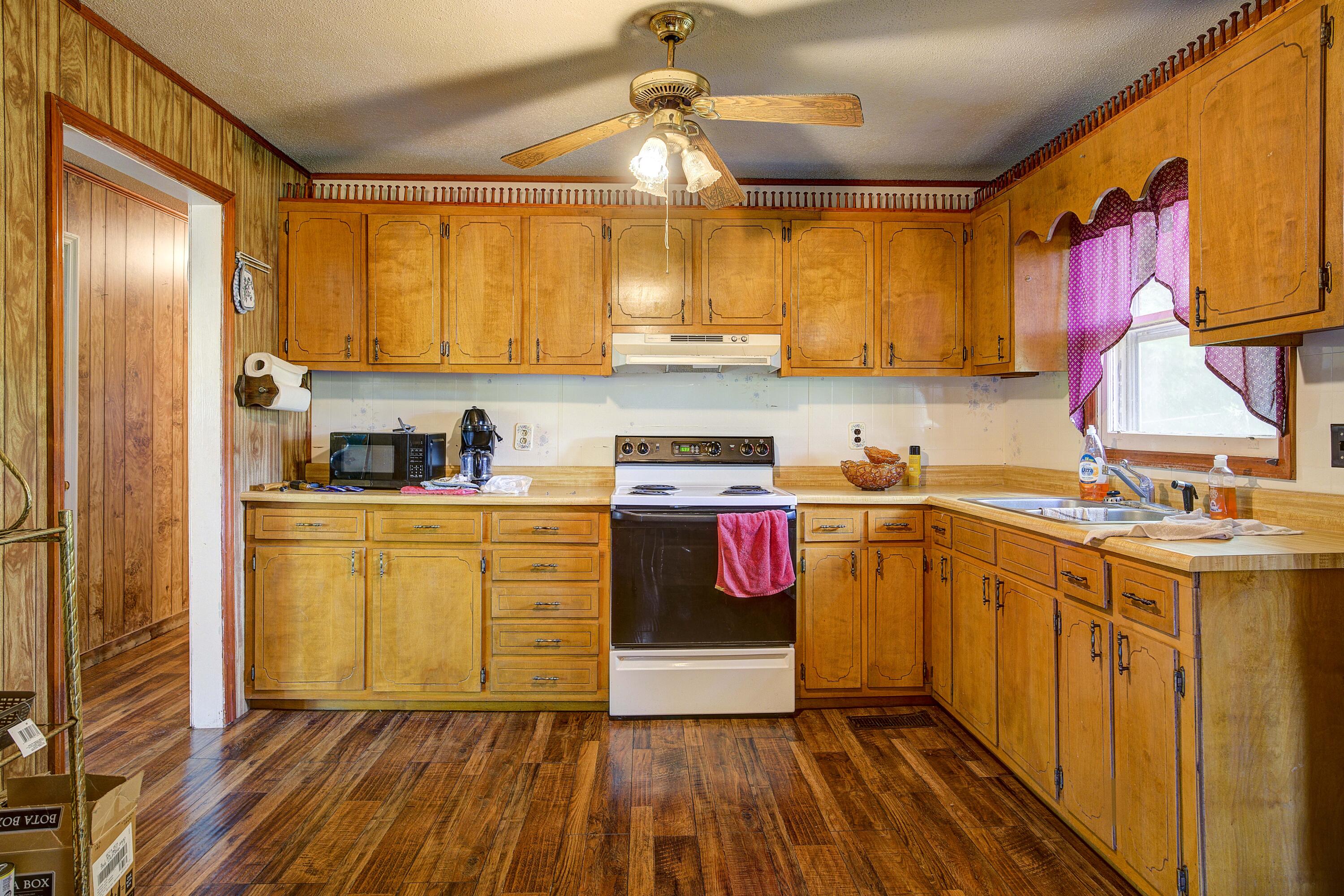 481 Cedar Grove Road Johnson City, TN 37601 - Photo 6 of 22 Cedar-5