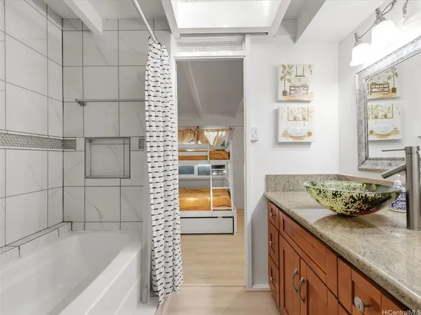 $2,450,000 | 952 Holoholo Street, Kailua, HI 96734