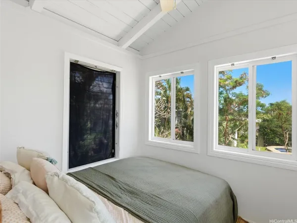 $2,450,000 | 952 Holoholo Street, Kailua, HI 96734