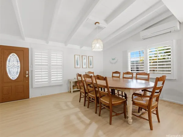 $2,450,000 | 952 Holoholo Street, Kailua, HI 96734