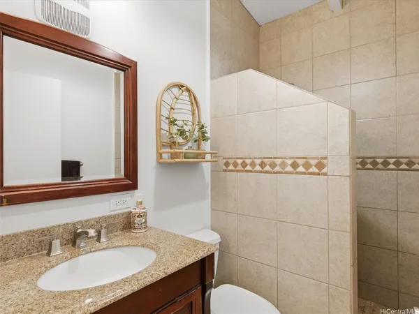 $2,450,000 | 952 Holoholo Street, Kailua, HI 96734