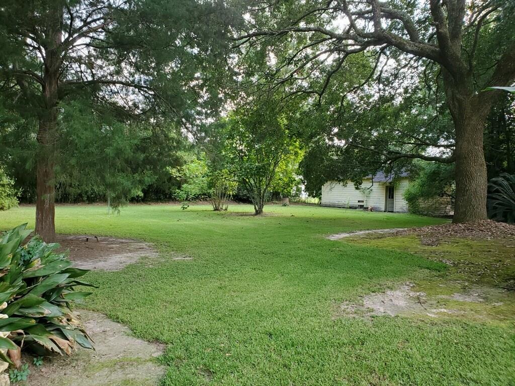1865 Pinewood Road Lake Charles, LA 70611 - Photo 3 of 13 Gallery Image 3