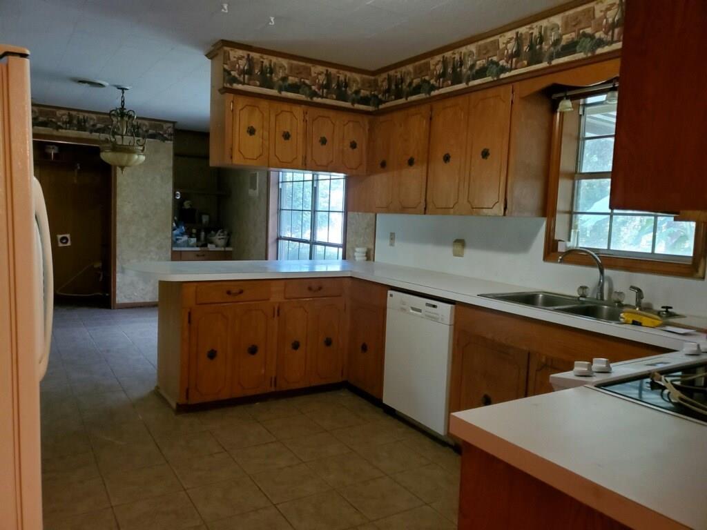 1865 Pinewood Road Lake Charles, LA 70611 - Photo 8 of 13 Gallery Image 8