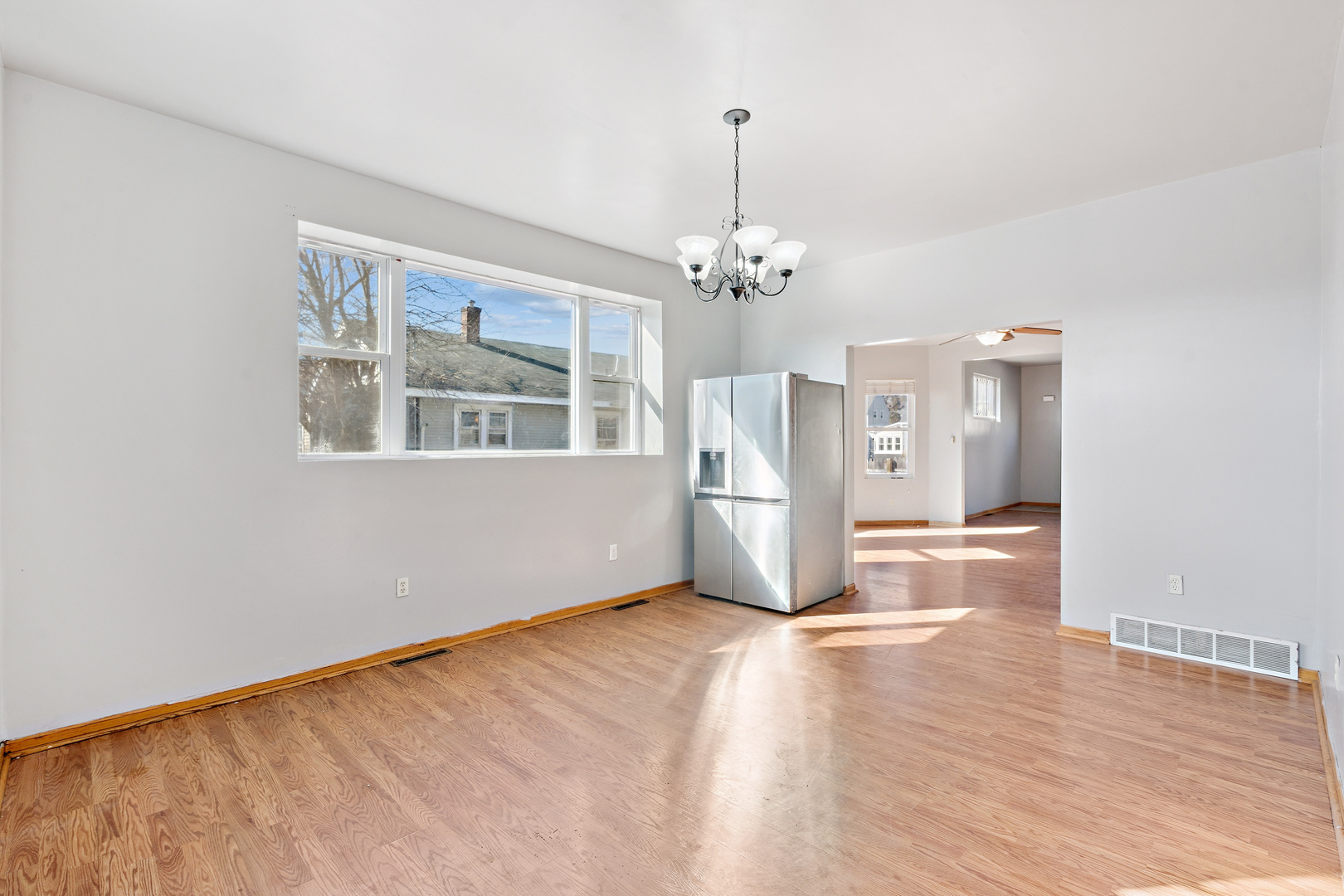 1315 Pershing Boulevard Clinton, IA 52732 - Photo 12 of 25