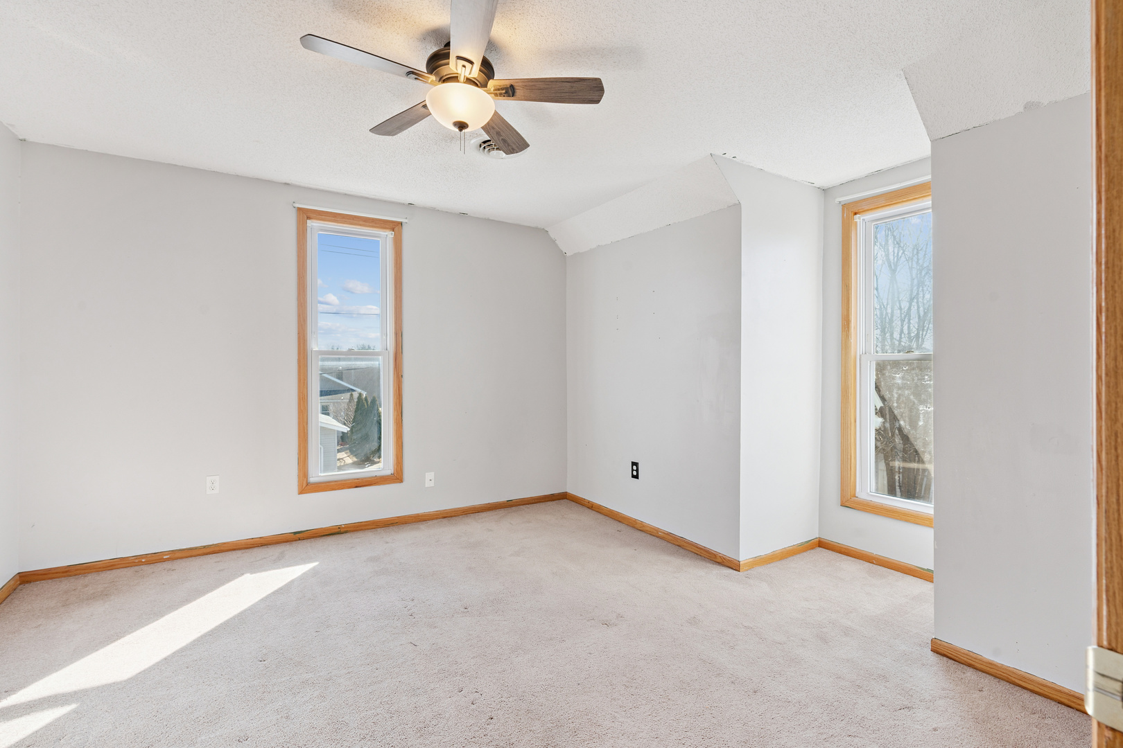 1315 Pershing Boulevard Clinton, IA 52732 - Photo 20 of 25