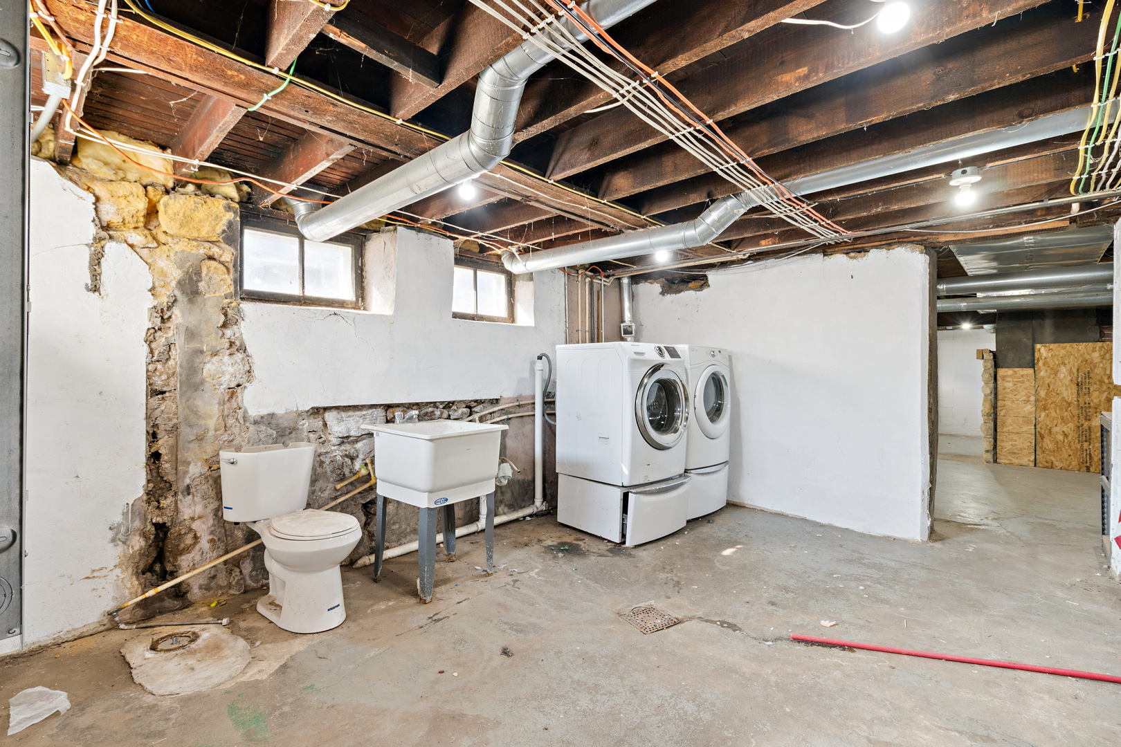 1315 Pershing Boulevard Clinton, IA 52732 - Photo 22 of 25