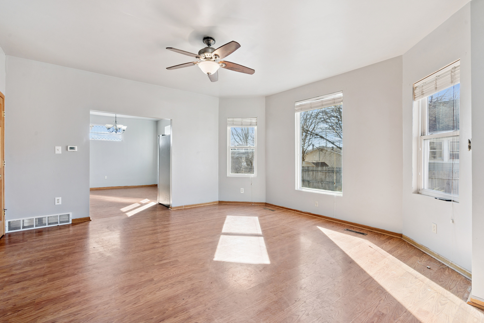 1315 Pershing Boulevard Clinton, IA 52732 - Photo 5 of 25