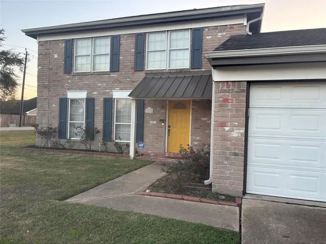 $2,000 | 2502 Colleen Drive, Pearland, TX 77581