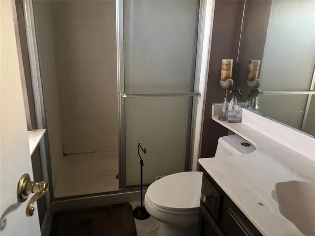 $2,000 | 2502 Colleen Drive, Pearland, TX 77581