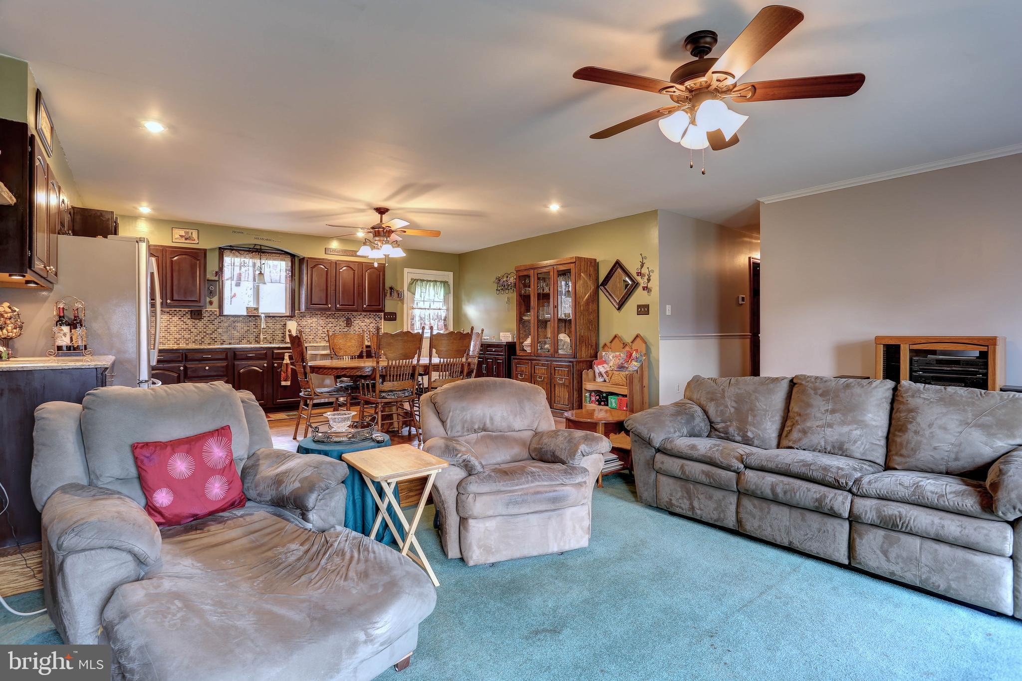 8474 Leishear Road Laurel, MD 20723 - Photo 6 of 61 Living room