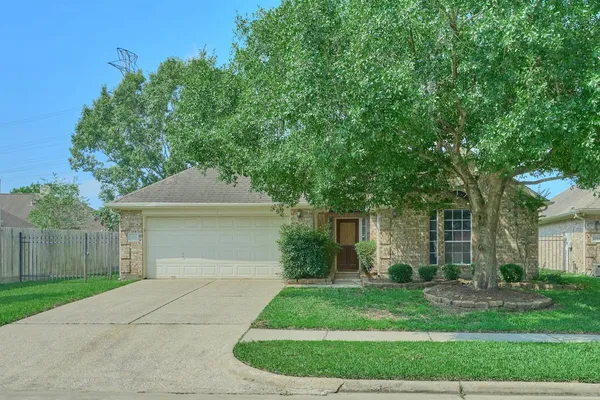 $365,000 | 12318 Georgetown Park Drive, Houston, TX 77058