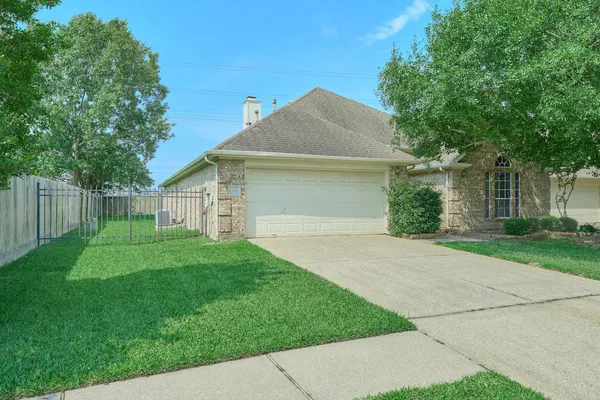 $365,000 | 12318 Georgetown Park Drive, Houston, TX 77058