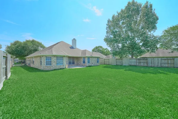 $365,000 | 12318 Georgetown Park Drive, Houston, TX 77058