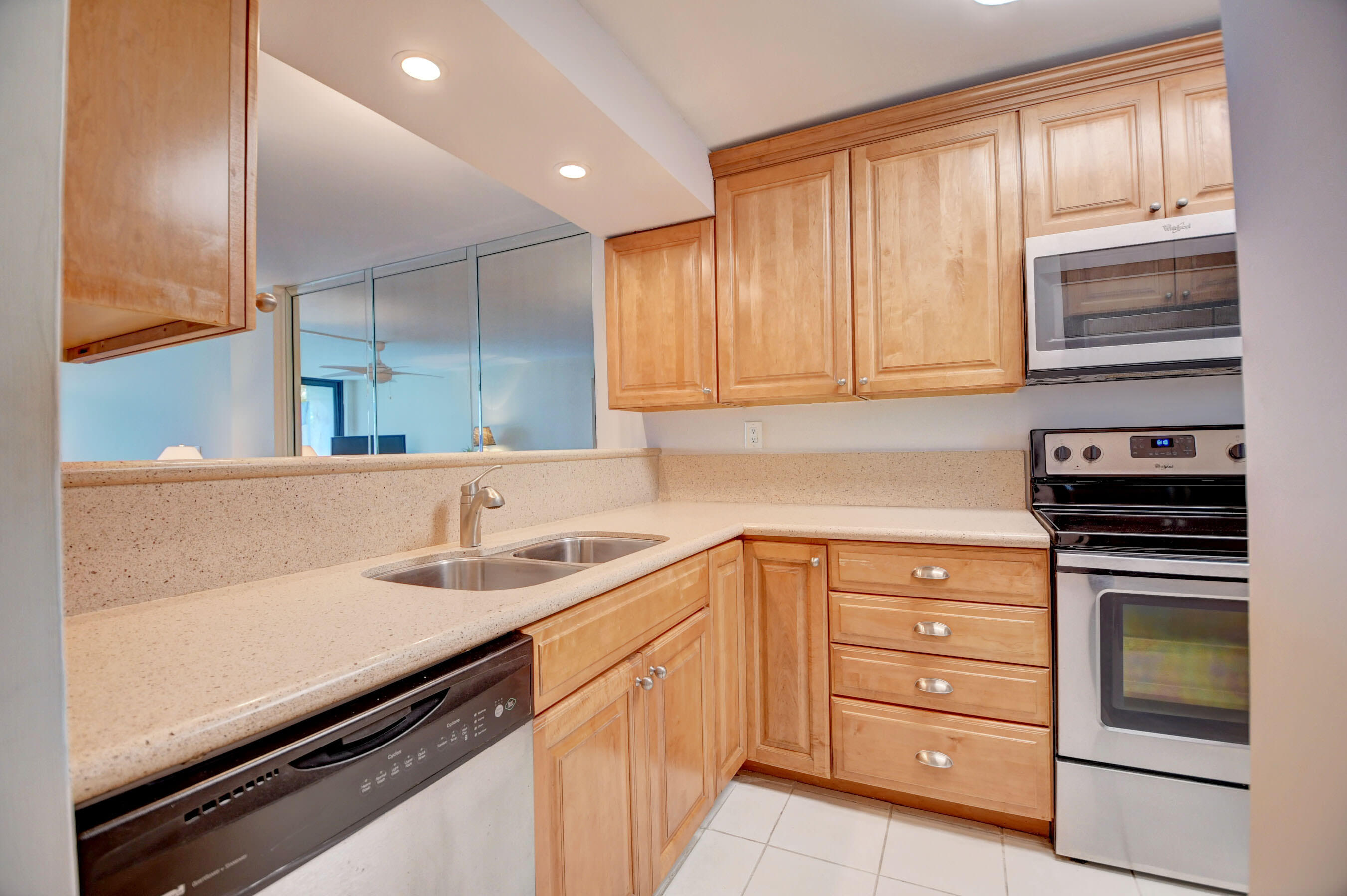 13 Royal Palm Way, Unit 401 Boca Raton, FL 33432 - Photo 11 of 30 18_dsc_3981_2_3_4_5