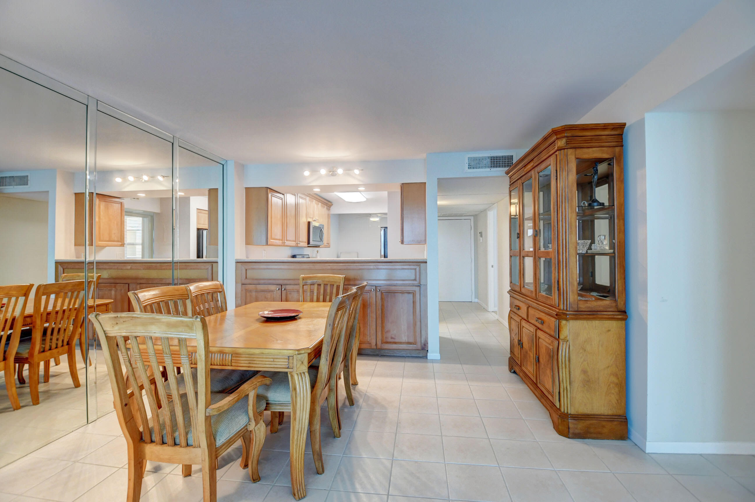 13 Royal Palm Way, Unit 401 Boca Raton, FL 33432 - Photo 17 of 30 30_dsc_4046_47_48_49_50