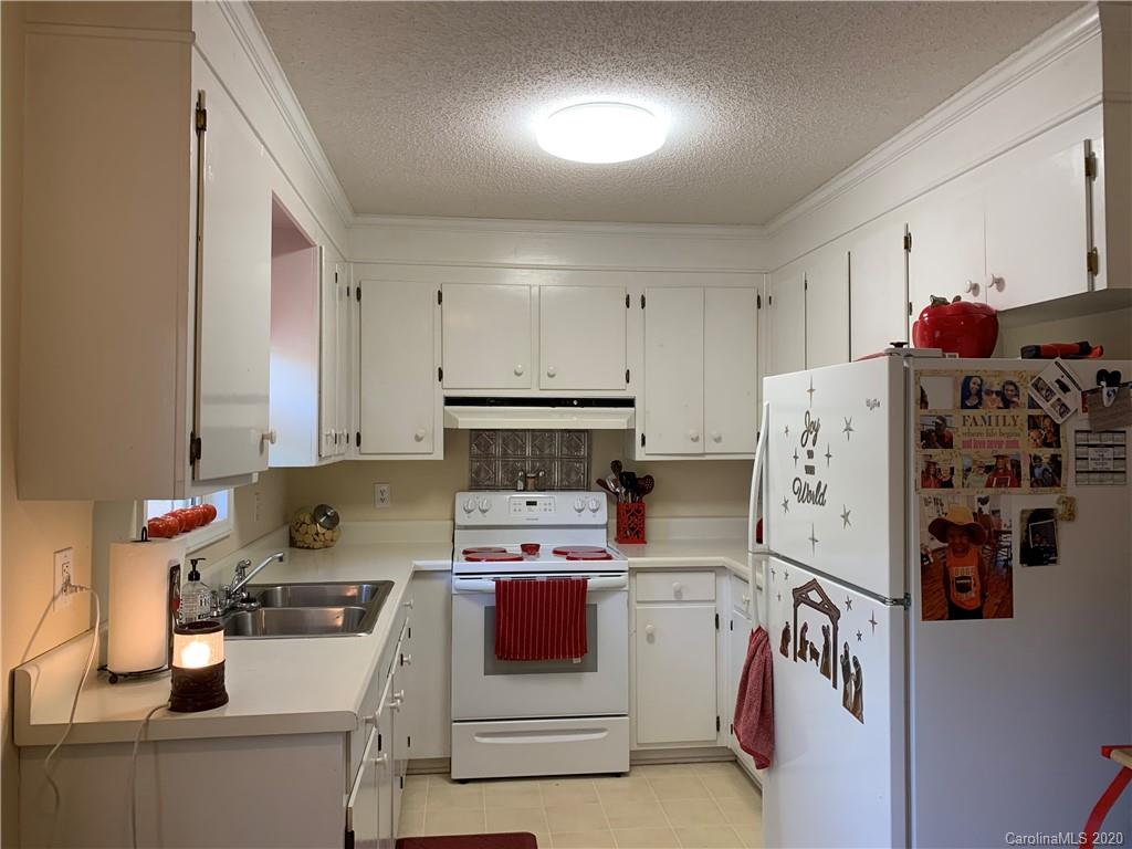 166 West North Corner Road Lancaster, SC 29720 - Photo 10 of 29