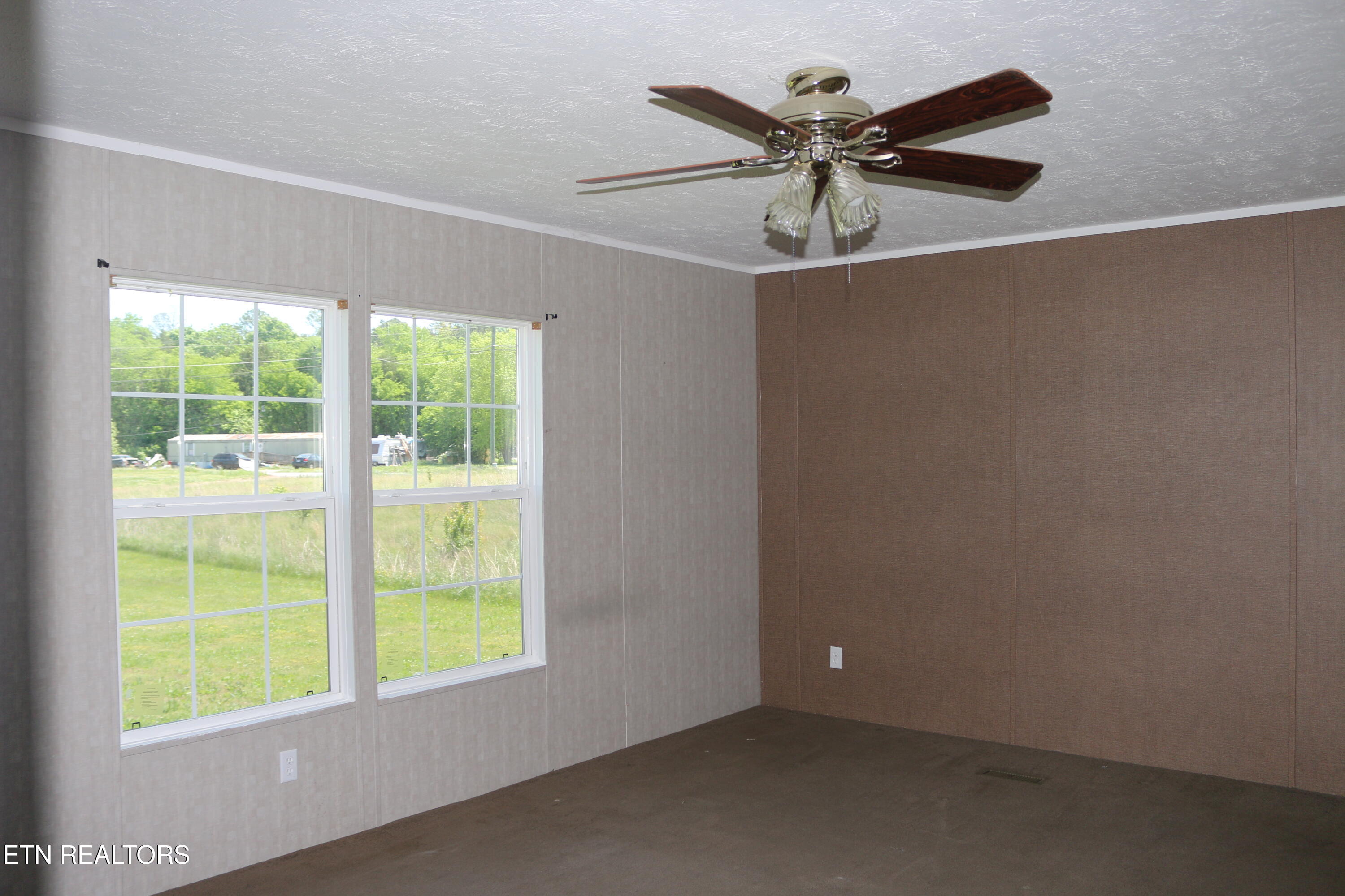 103 Meadow Brook Road Sweetwater, TN 37874 - Photo 15 of 30 Primary bedroom 1 JPG