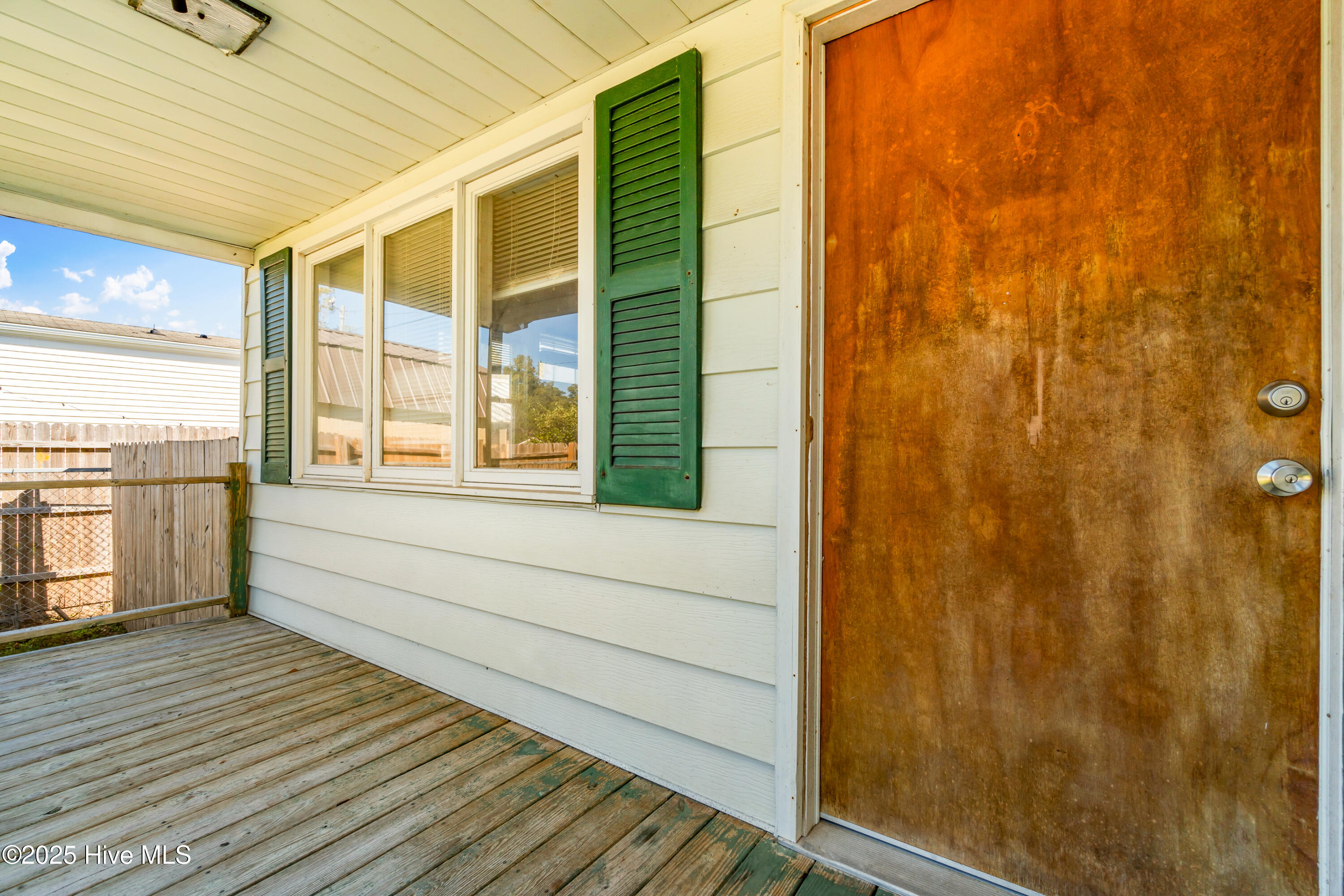 178 Arthur Farm Road Morehead City, NC 28557 - Photo 4 of 16 Front Entrance View