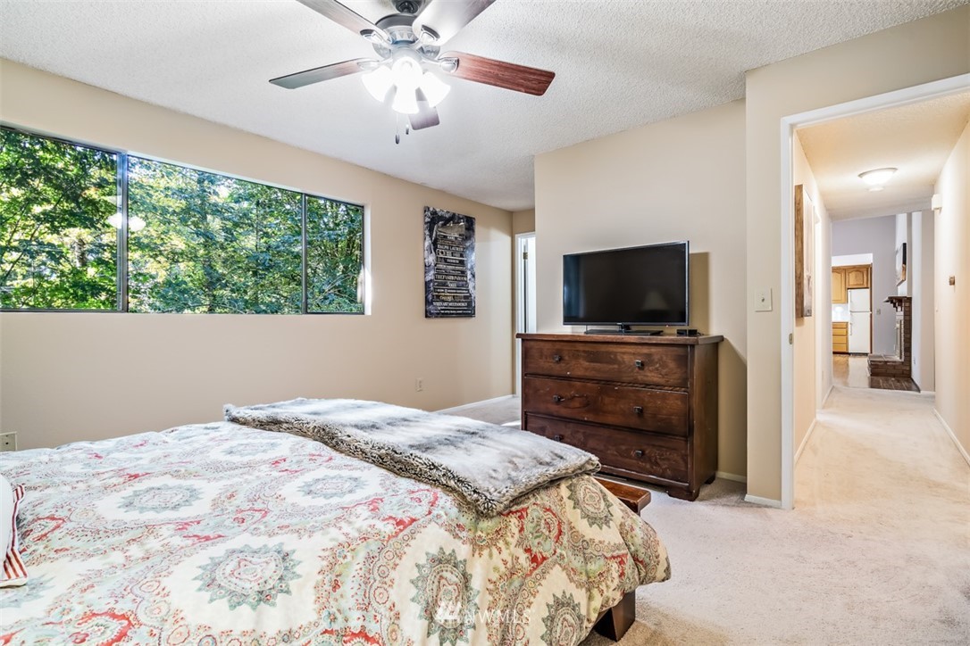 21004 28th Avenue Southeast Bothell, WA 98021 - Photo 14 of 24