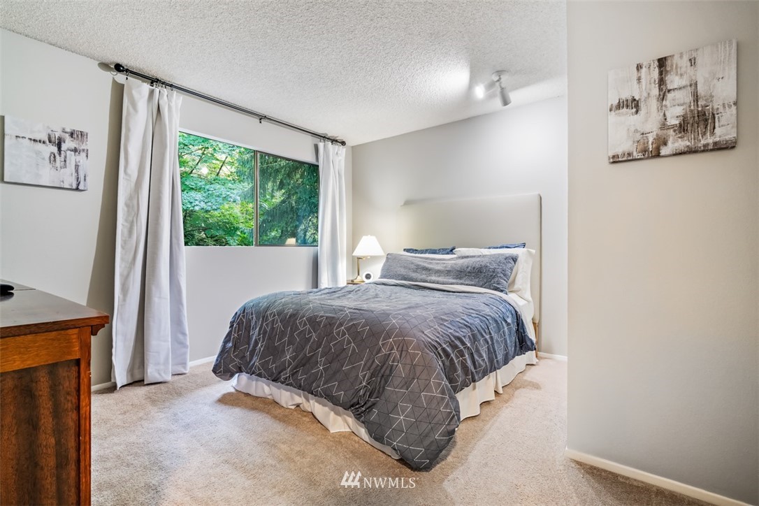21004 28th Avenue Southeast Bothell, WA 98021 - Photo 15 of 24