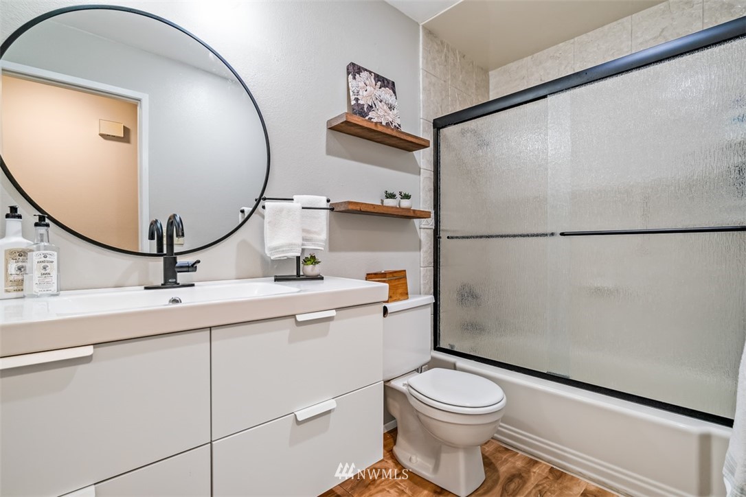 21004 28th Avenue Southeast Bothell, WA 98021 - Photo 16 of 24