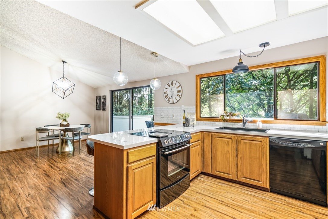 21004 28th Avenue Southeast Bothell, WA 98021 - Photo 6 of 24