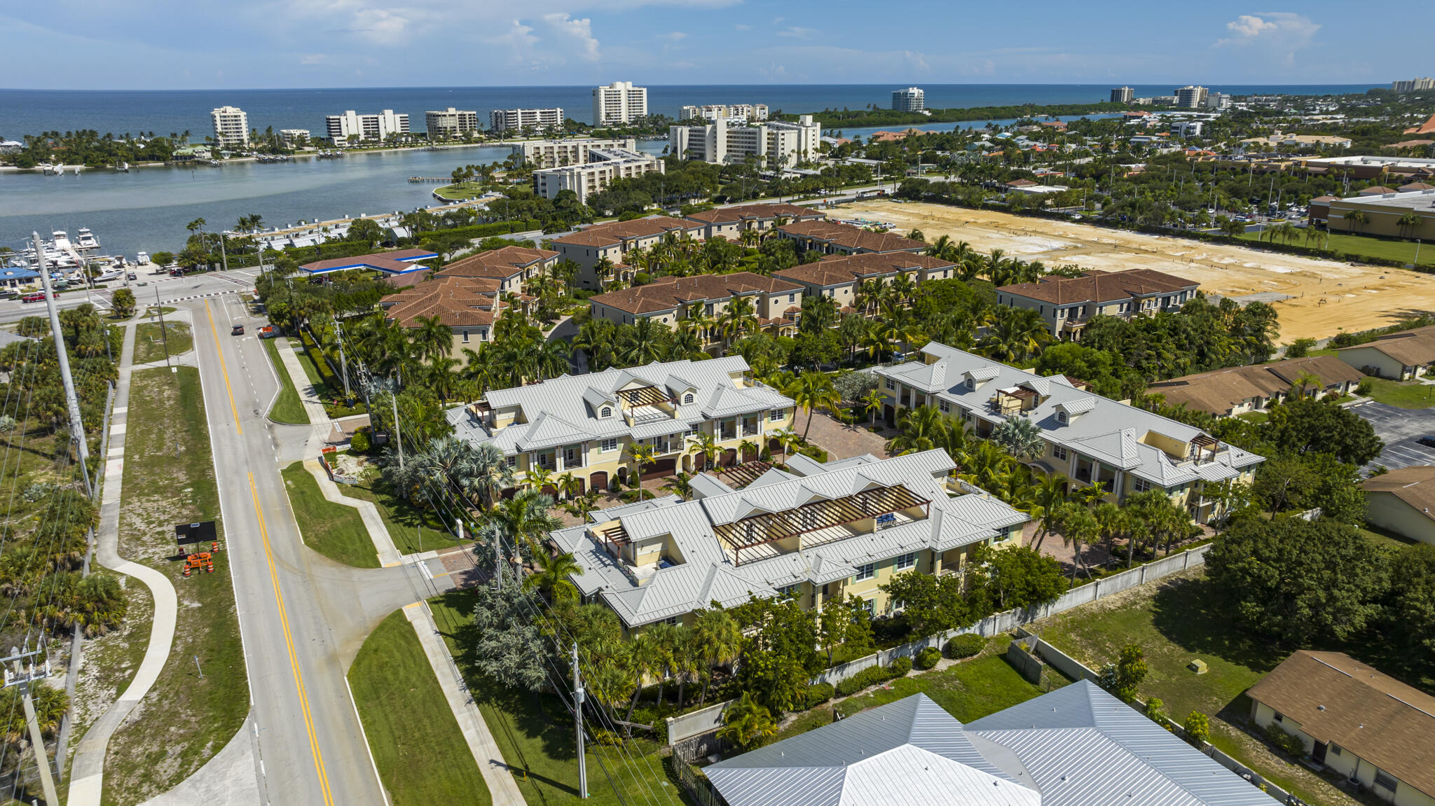 3770 County Line Road Tequesta, FL 33469 - Photo 33 of 42 a view of a city