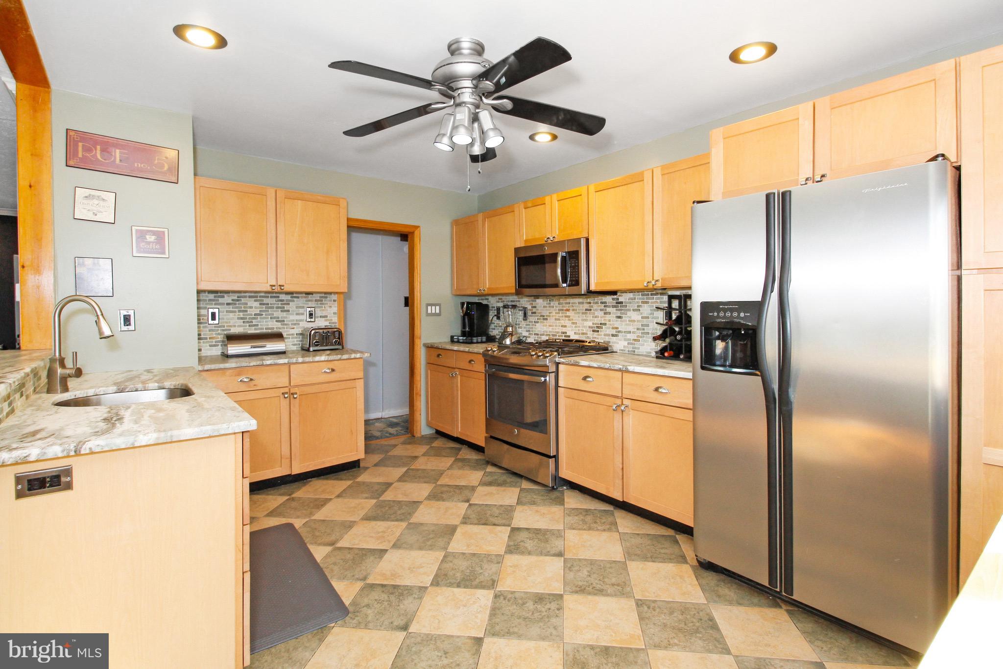 150 Canterbury Road Mount Laurel, NJ 08054 - Photo 25 of 33 Gallery Image 25