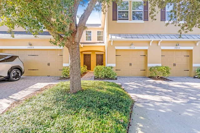 $325,000 | 14210 Desert Haven Street, Unit 3603, Windermere, FL 34786