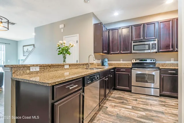 $325,000 | 14210 Desert Haven Street, Unit 3603, Windermere, FL 34786