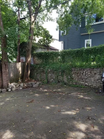 a view of utility room