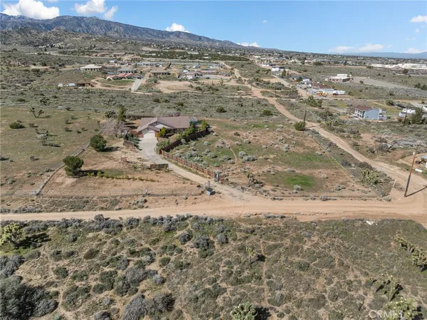 $440,800 | 8672 Sierra Vista Road, Phelan, CA 92371