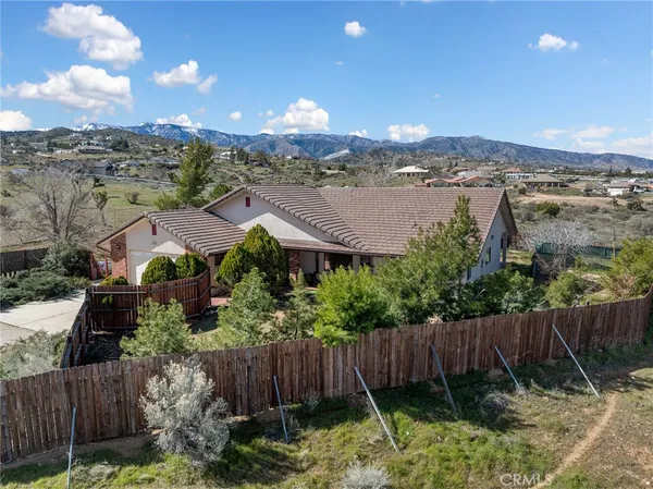 $440,800 | 8672 Sierra Vista Road, Phelan, CA 92371