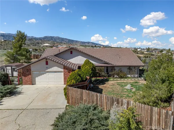 $440,800 | 8672 Sierra Vista Road, Phelan, CA 92371