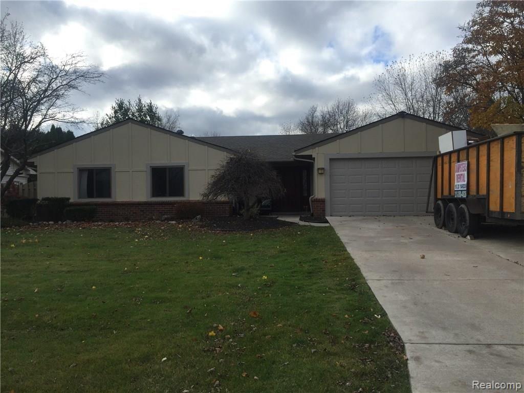 22681 Shadowpine Way Novi, MI 48375 - Photo 2 of 15