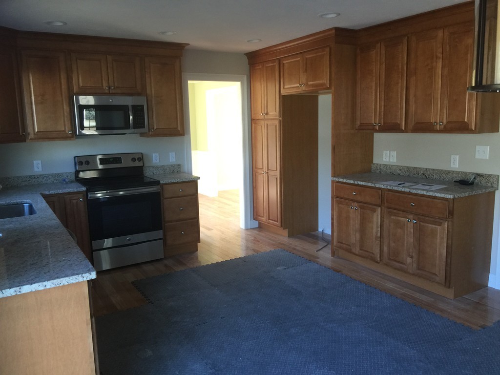 160 Gates Pond Road Berlin, MA 01503 - Photo 5 of 20