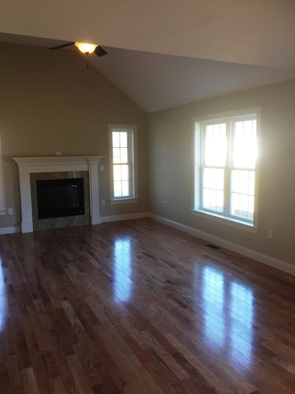 160 Gates Pond Road Berlin, MA 01503 - Photo 8 of 20