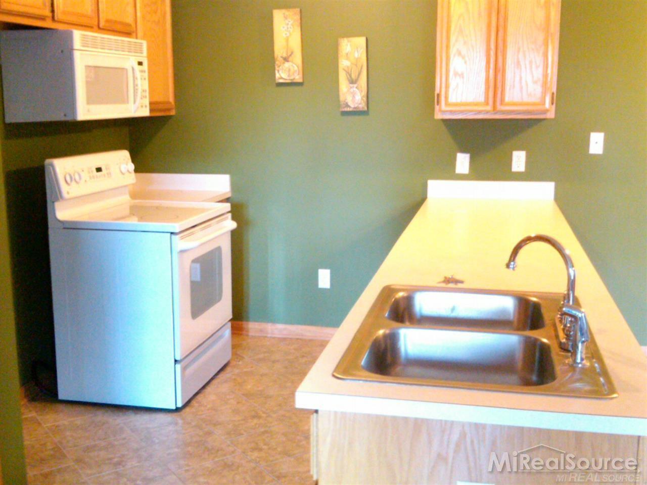 2130 Frazho Road, Unit 6 Warren, MI 48091 - Photo 3 of 4