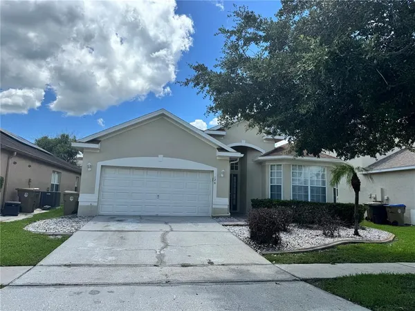 $2,600 | 128 Westmoreland Circle, Kissimmee, FL 34744
