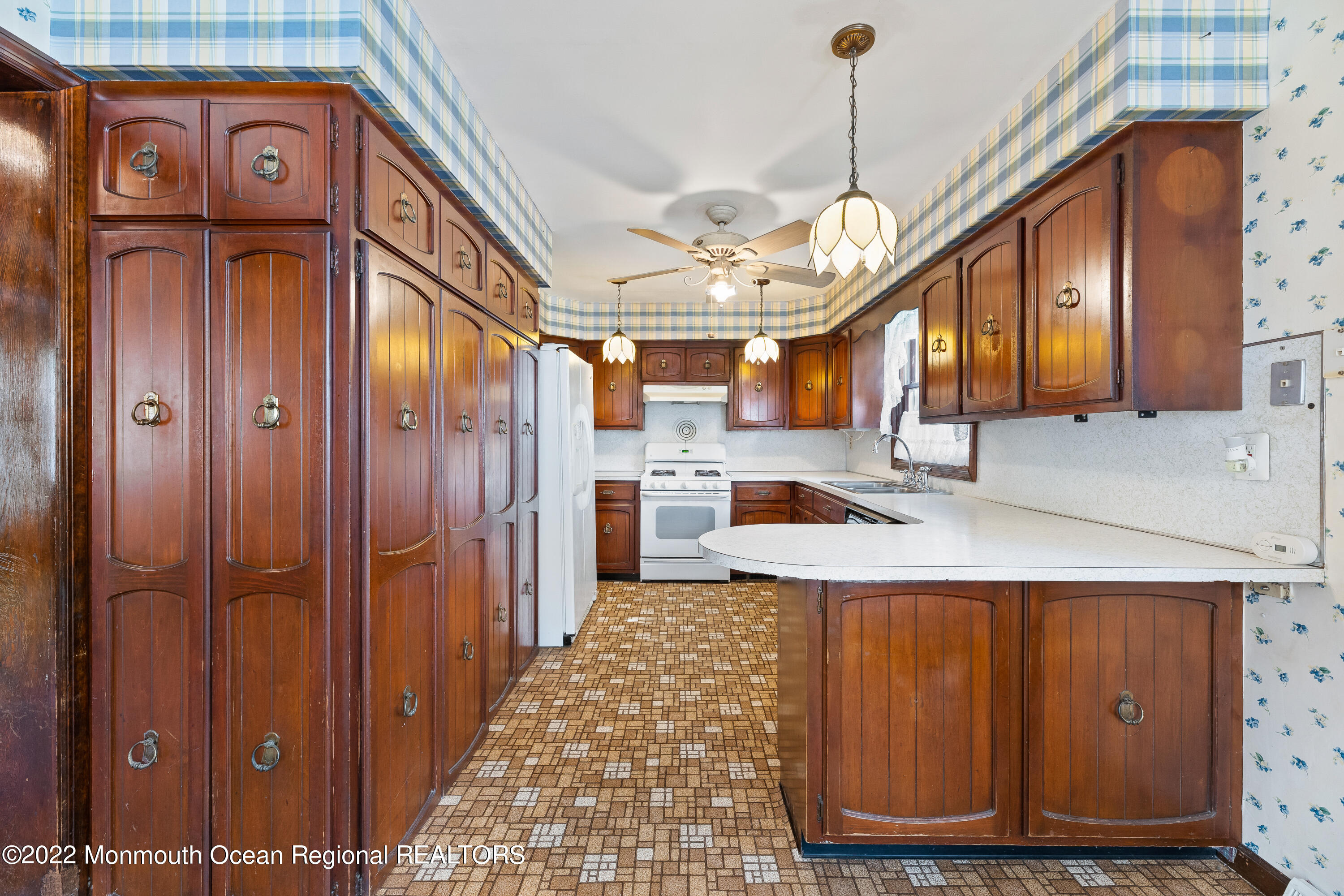 3 Oak Street Matawan, NJ 07747 - Photo 11 of 30 KITCHEN