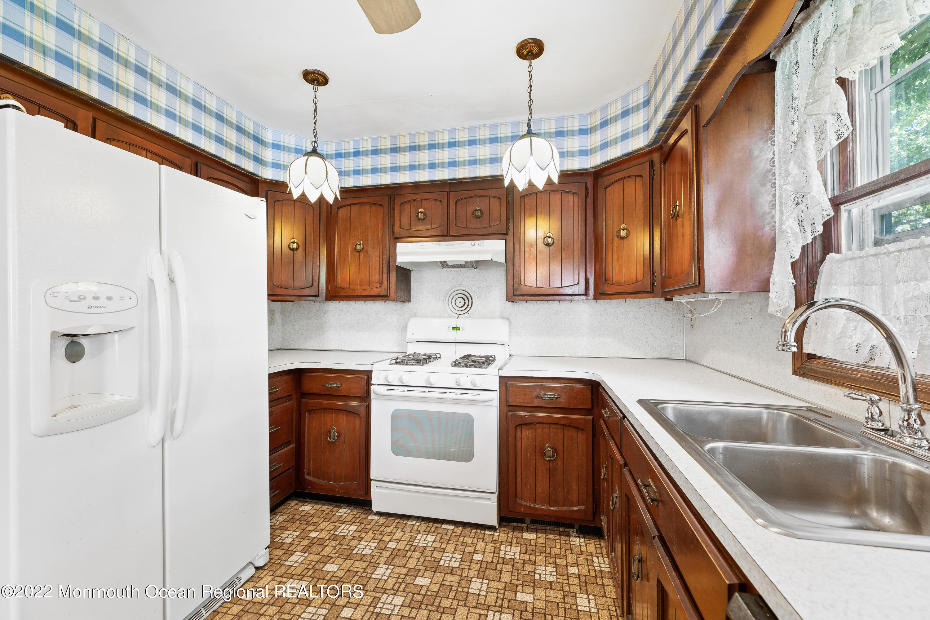 3 Oak Street Matawan, NJ 07747 - Photo 15 of 30 KITCHEN