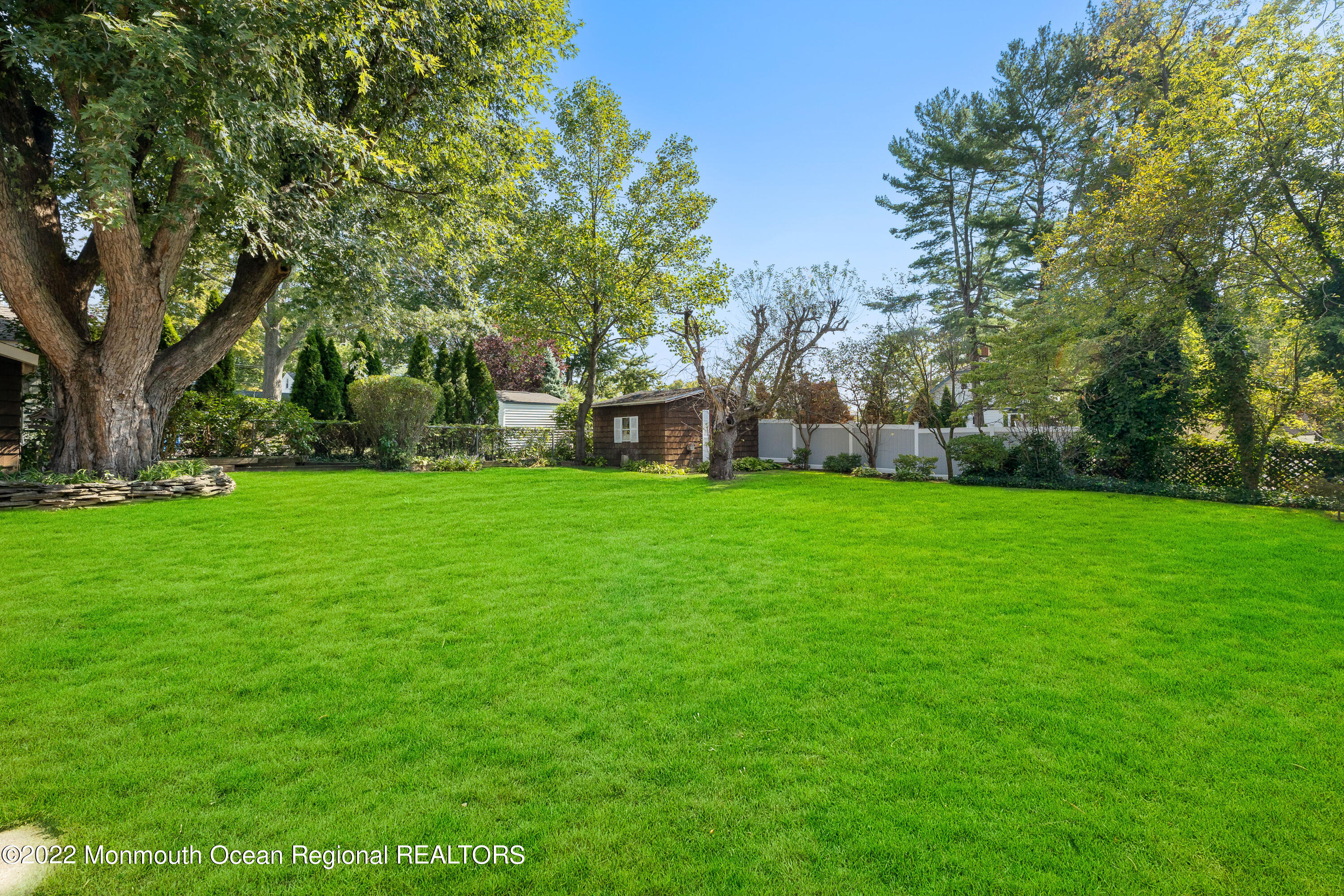3 Oak Street Matawan, NJ 07747 - Photo 21 of 30 LARGE BACKYARD