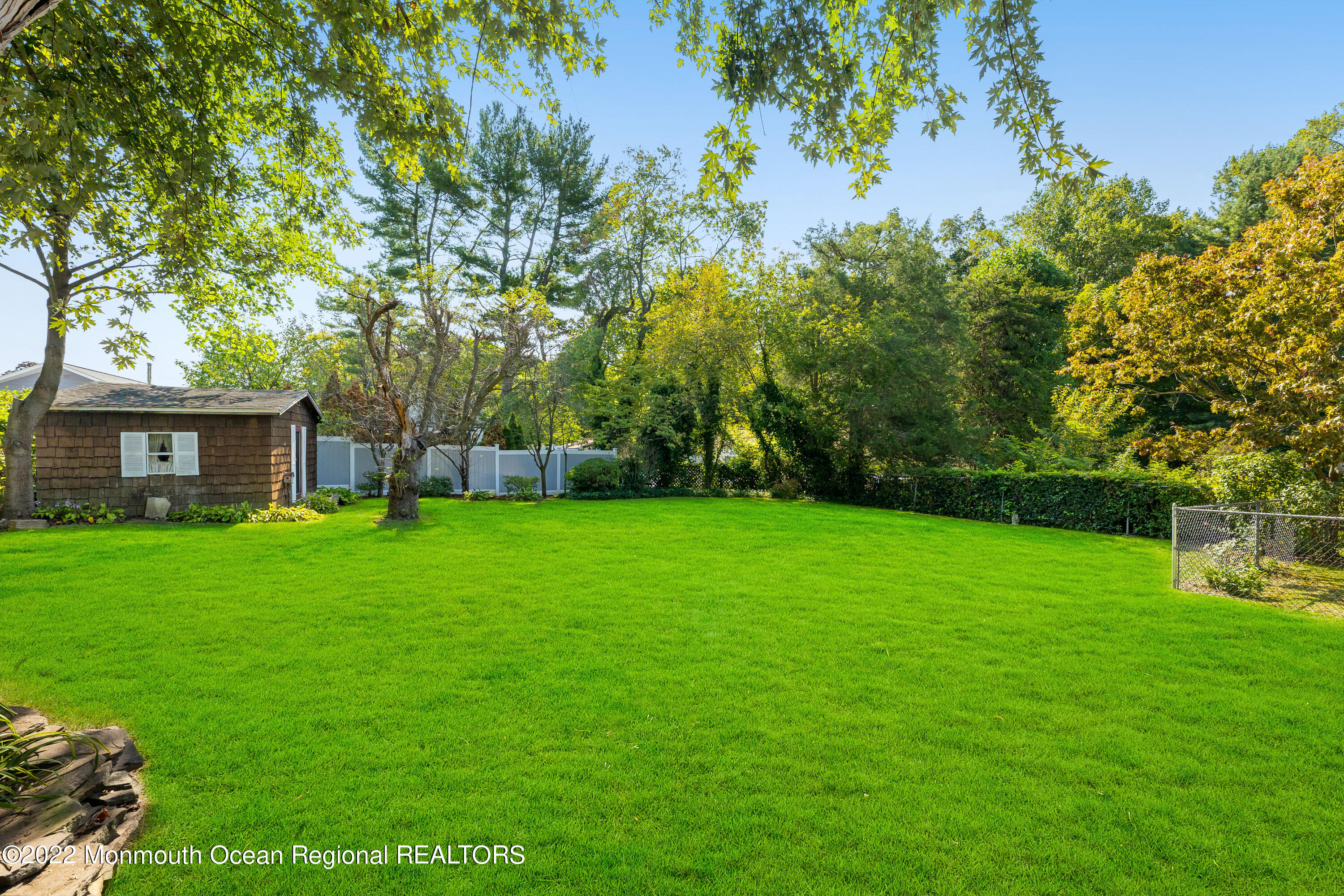 3 Oak Street Matawan, NJ 07747 - Photo 23 of 30 BEAUTIFULLY LANDSCAPED YARD