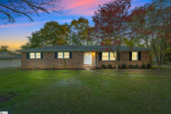 $360,000 | 104 Sunline Place, Spartanburg, SC 29307