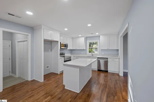 $360,000 | 104 Sunline Place, Spartanburg, SC 29307