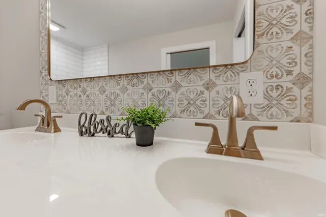 $524,900 | 1830 Montview Drive, Evansville, IN 47725